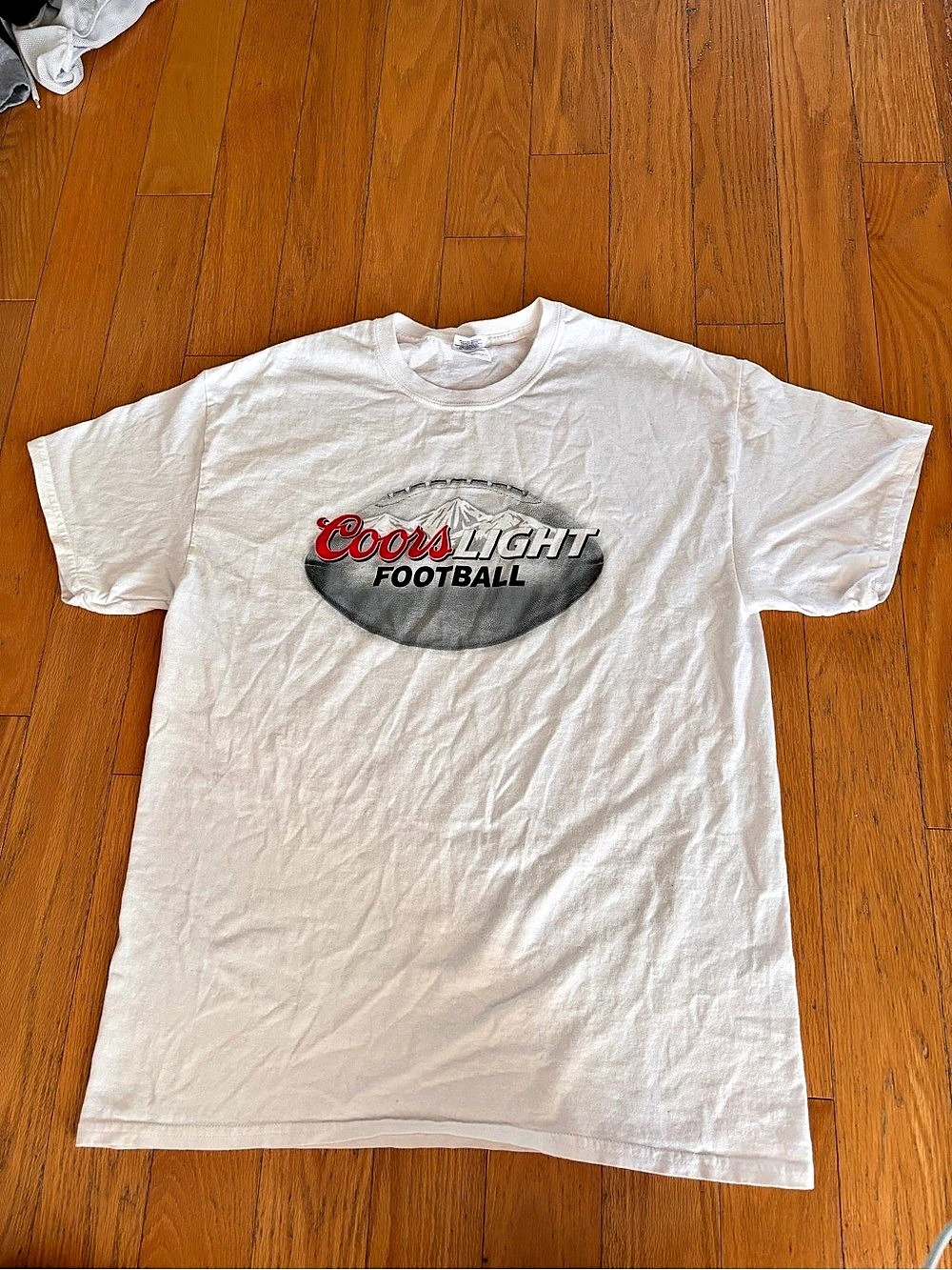 Coors light graphic tshirt L